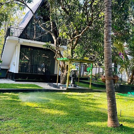 Residence Inn Udawalawe Exterior photo
