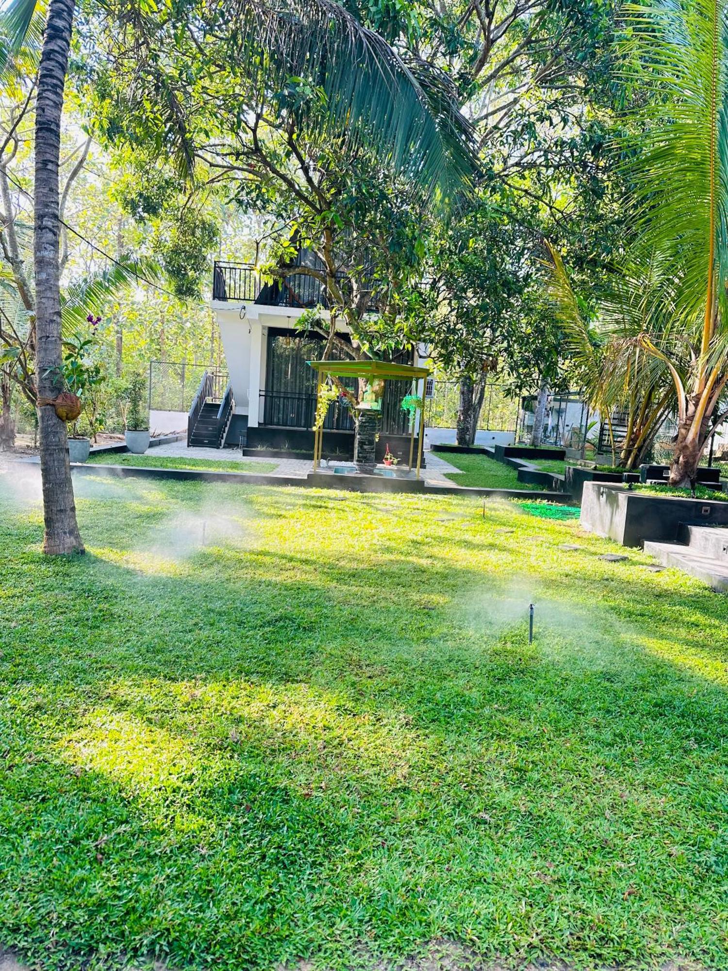 Residence Inn Udawalawe Exterior photo